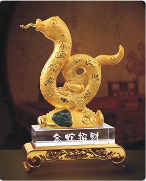 廣州環(huán)典工藝品 2013水晶蛇年禮品系列引領(lǐng)工藝新風(fēng)尚